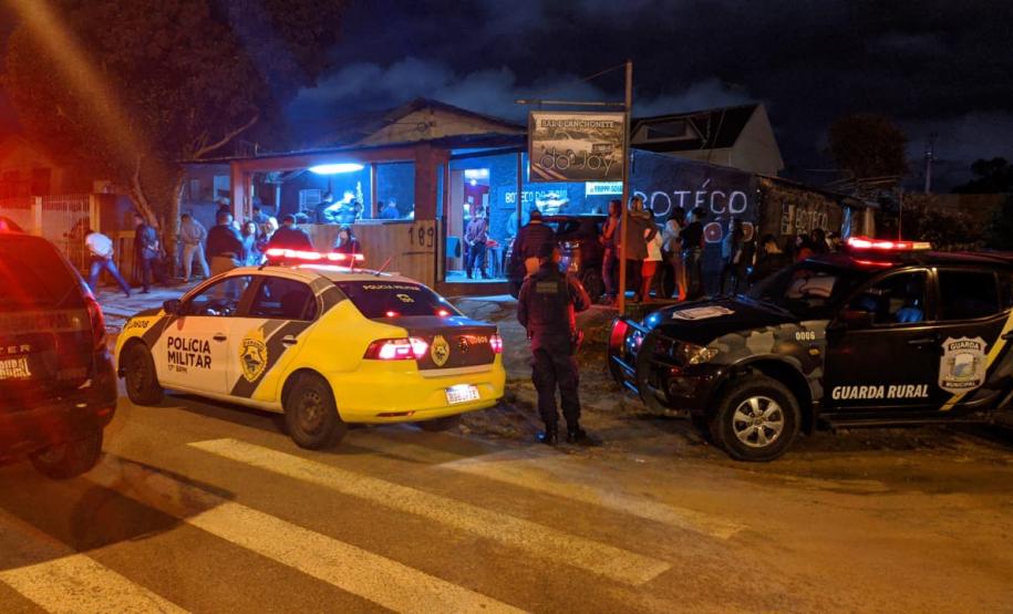 Operação AIFU em Fazenda Rio Grande fiscaliza estabelecimentos comerciais