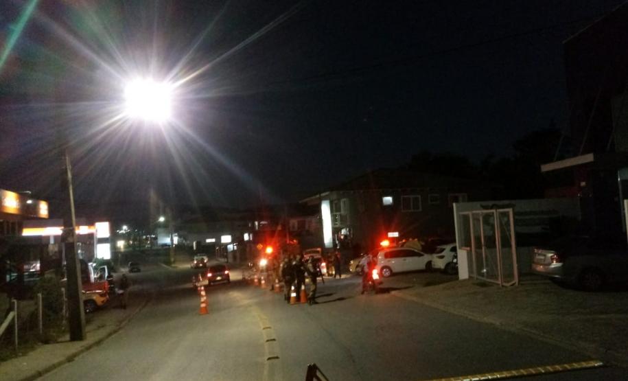 Equipe de Trânsito da PM recolhe veículos irregulares e lavra infrações de trânsito durante operações na Região Metropolitana