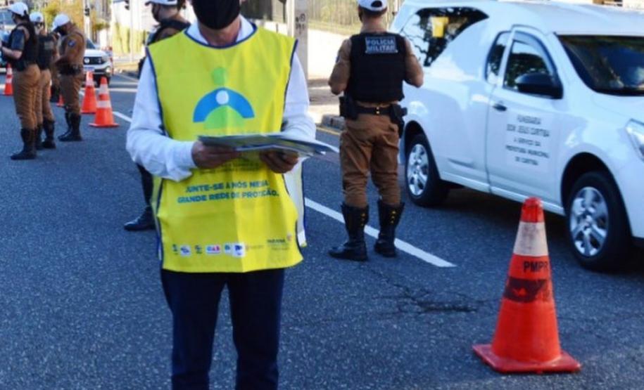 Em Curitiba, batalhão de trânsito reforça importância da denúncia e do combate ao abuso de crianças e adolescentes em blitz educativa