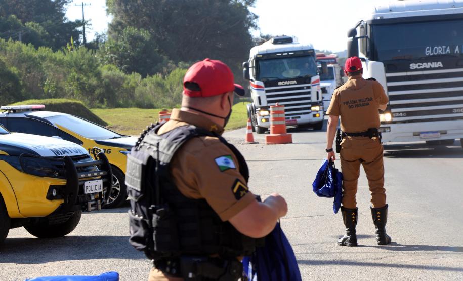 Orientações sobre trânsito viário são reforçados durante blitz educativa do Maio Amarelo em Almirante Tamandaré (PR)