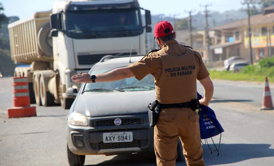 Orientações sobre trânsito viário são reforçados durante blitz educativa do Maio Amarelo em Almirante Tamandaré (PR)