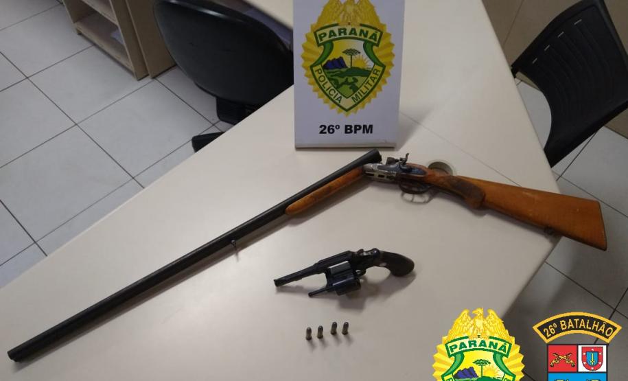 PM dos Campos Gerais apreende armas e localiza foragidos da justiça