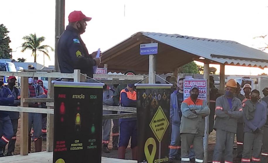Em alusão ao Maio Amarelo, Batalhão Rodoviário faz blitzes educativas e palestras em diversas regiões do Estado