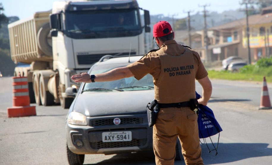 Em alusão ao Maio Amarelo, Batalhão Rodoviário faz blitzes educativas e palestras em diversas regiões do Estado