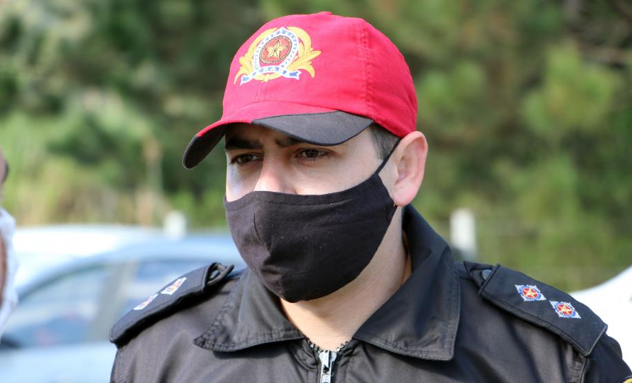 BPRv orienta motoristas sobre educação no trânsito durante blitz educativa na PR 415, em Pinhais (PR)