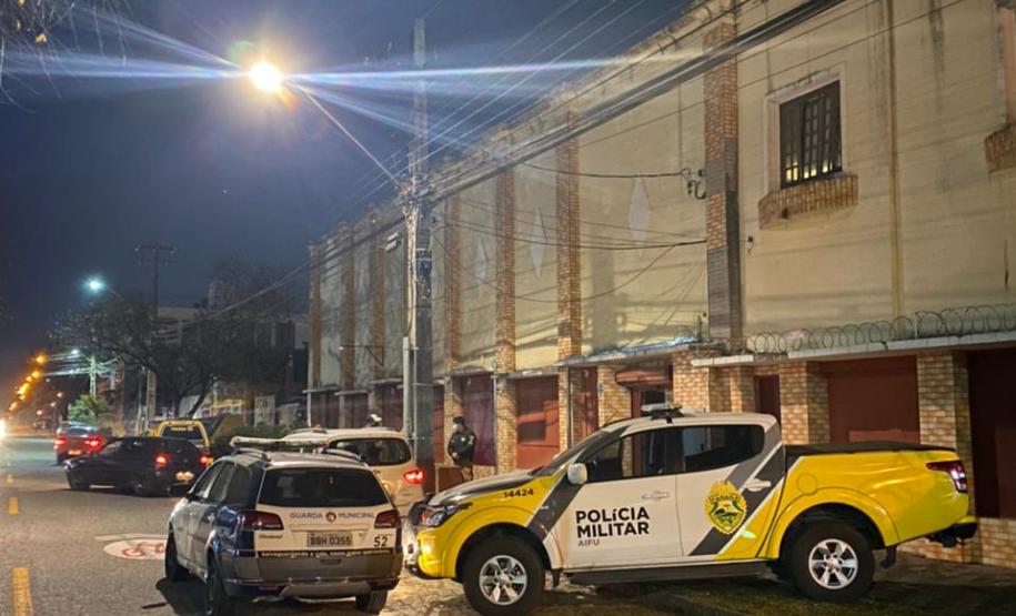 AIFU checa denúncia e flagra aproximadamente 120 pessoas idosas em barracão usado para prática ilegal de bingo