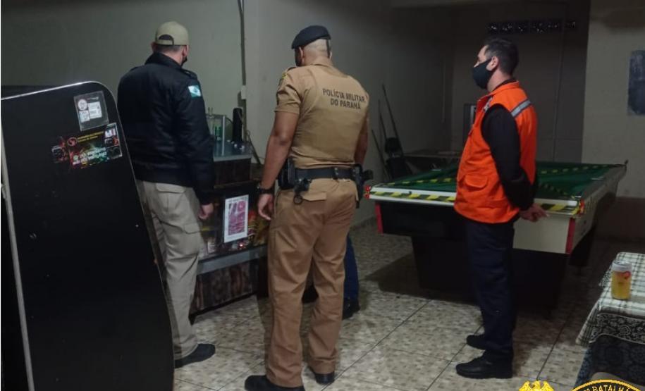 Em Telêmaco Borba, PM deflagra operação AIFU e aborda estabelecimentos comerciais e mais de 70 pessoas