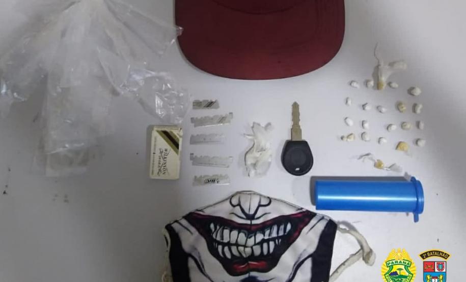 Em ações distintas, PM do Paraná e de São Paulo apreendem drogas e encaminham duas pessoas, no Norte Pioneiro paranaense