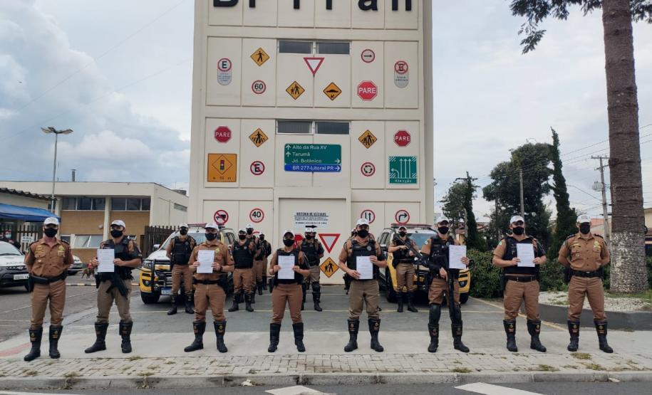 Policiais militares do BPTran são homenageados pelo profissionalismo aplicado no atendimento de ocorrência de tráfico na Capital