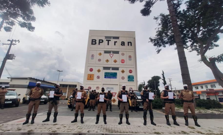 Policiais militares do BPTran são homenageados pelo profissionalismo aplicado no atendimento de ocorrência de tráfico na Capital