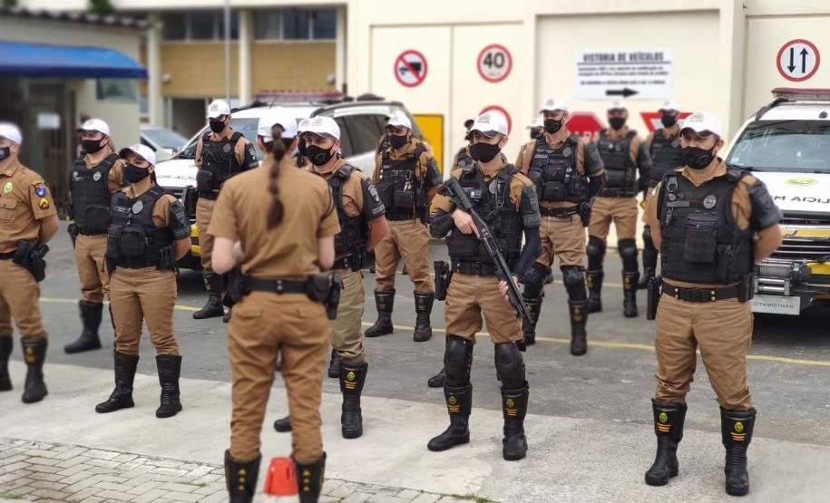 Policiais militares do BPTran são homenageados pelo profissionalismo aplicado no atendimento de ocorrência de tráfico na Capital