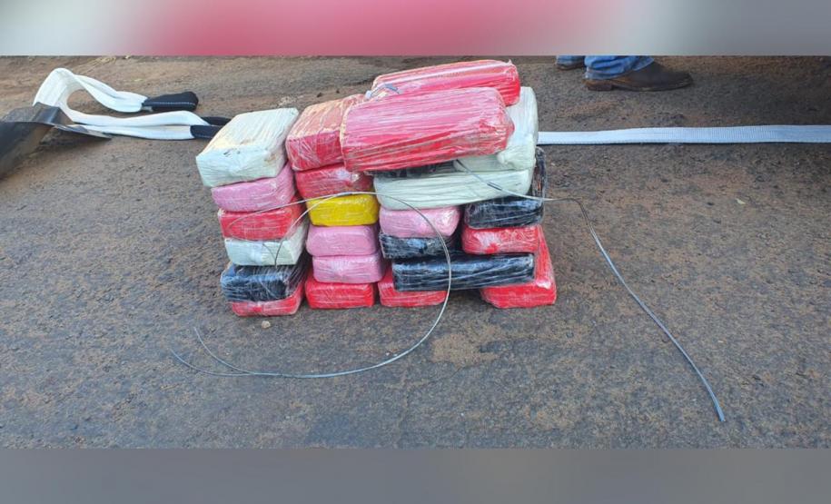 Quase 30 quilos de cocaína são apreendidos durante abordagem do BPRv na PR 542, no Noroeste do estado