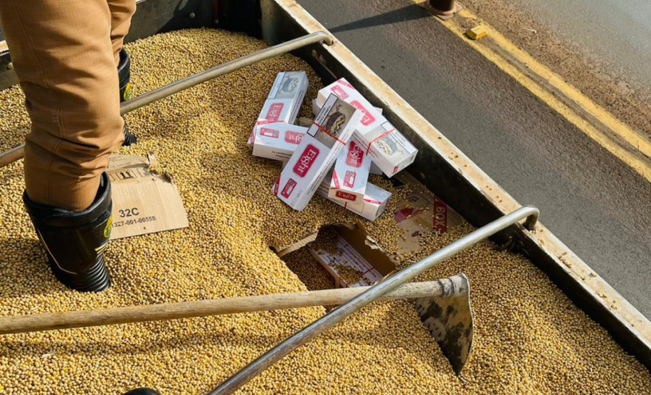 Polícia rodoviária apreende cargas de cigarro e eletrônicos contrabandeados em ocorrências distintas, no Noroeste do Paraná