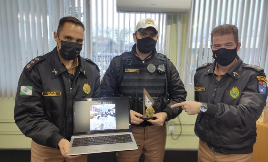 1º Concurso Interno de Fotografias do Batalhão de trânsito premia vencedores com troféus e reconhecimento