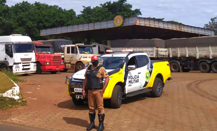 Operação Parador 27: Policiais rodoviários apreendem quase uma tonelada de maconha e aplicam 900 notificações de trânsito, em todo o Paraná