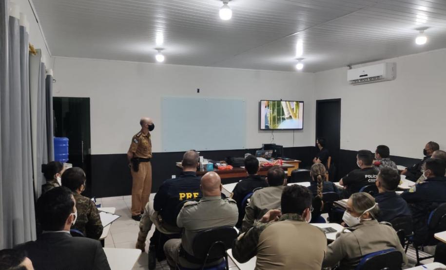 Especialista em Gerenciamento de Crises do Paraná ministra instrução no Acre