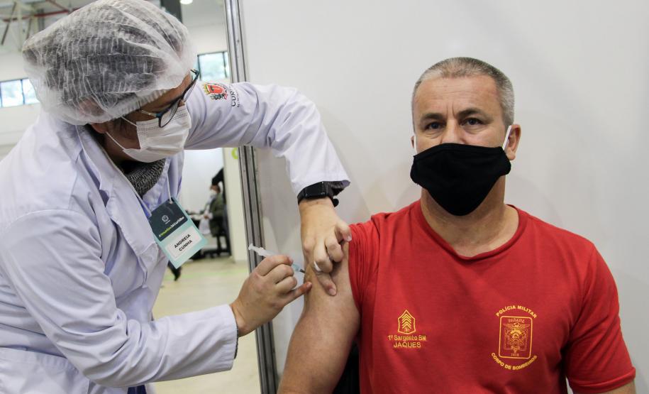 Quase 90% do efetivo da Polícia Militar já recebeu a primeira dose da vacina contra o coronavírus