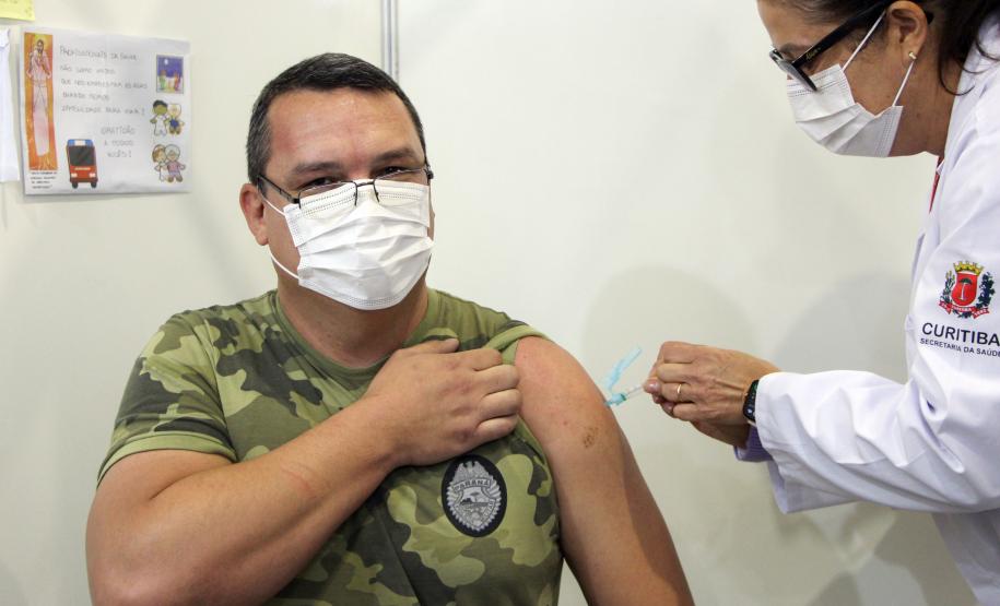 Quase 90% do efetivo da Polícia Militar já recebeu a primeira dose da vacina contra o coronavírus