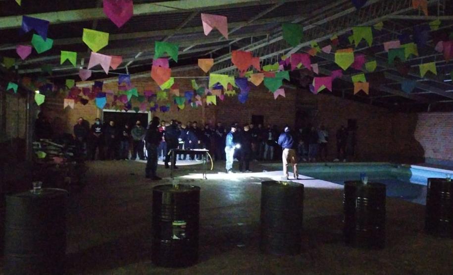 AIFU apreende drogas e fecha sete estabelecimentos comerciais durante fiscalizações em Curitiba