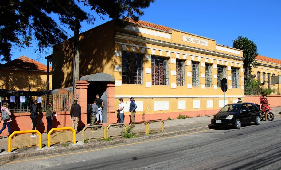 Candidatos de todo Brasil fazem o concurso da PM neste domingo