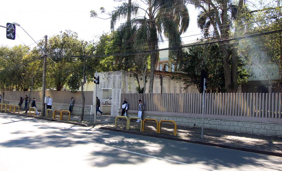 Candidatos de todo Brasil fazem o concurso da PM neste domingo