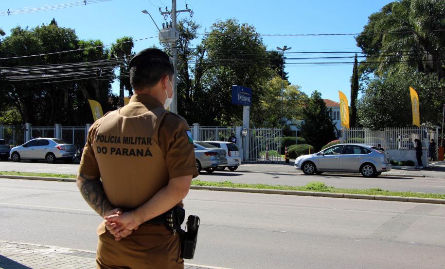 Candidatos de todo Brasil fazem o concurso da PM neste domingo