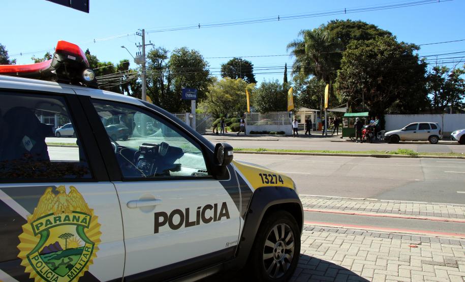 Candidatos de todo Brasil fazem o concurso da PM neste domingo