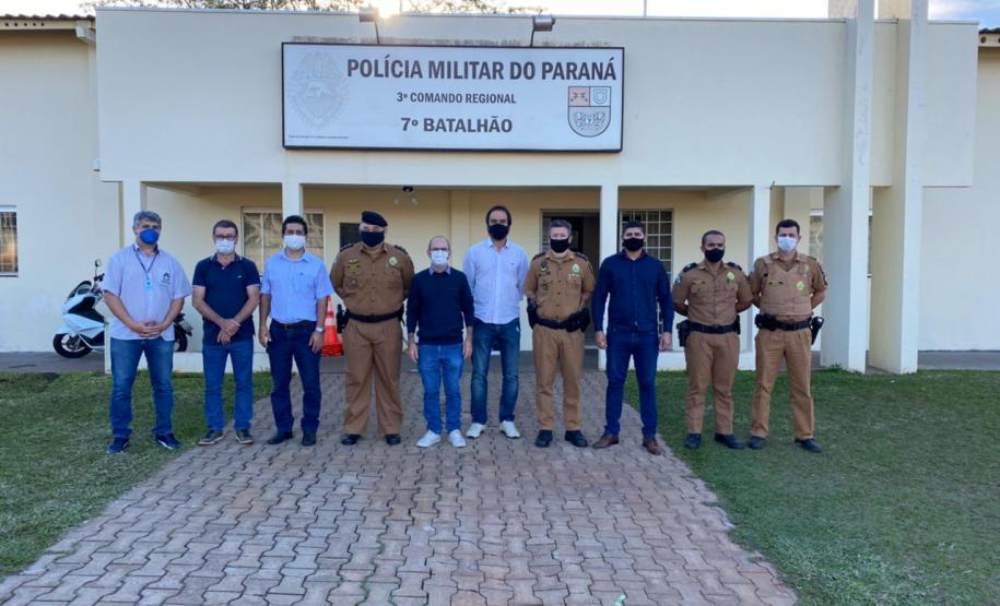 Comandante do 7º BPM recebe comitiva da prefeitura da Cidade Gaúcha e apresenta sistema de videomonitoramento da cidade de Cruzeiro do Oeste (PR)