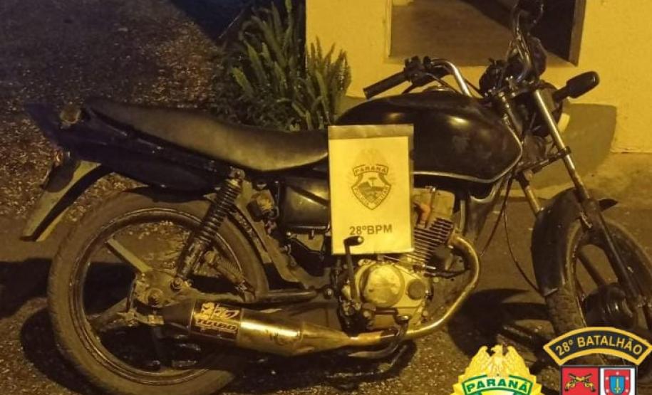 No Sudeste do estado, PM prende quatro pessoas e apreendem duas armas de fogo, munições e drogas