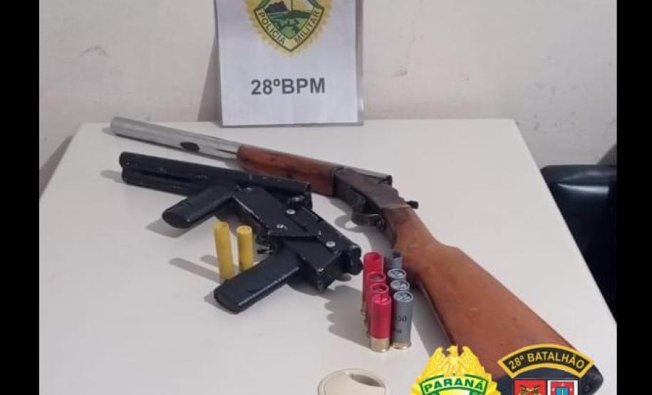 No Sudeste do estado, PM prende quatro pessoas e apreendem duas armas de fogo, munições e drogas