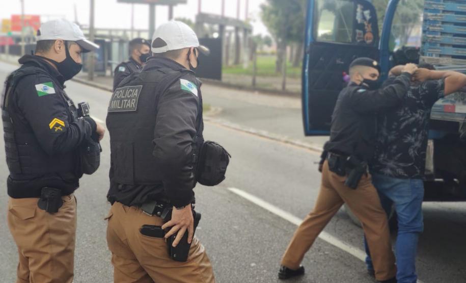 Cadetes da PM tem instrução prática sobre policiamento de trânsito urbano em Curitiba