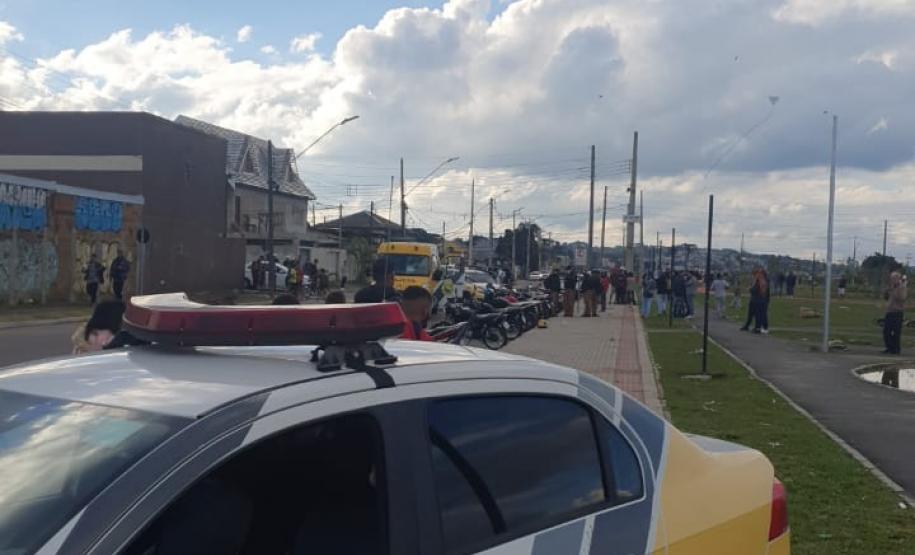 PM faz operação de trânsito e apreende 25 motocicletas no Parque Linear em Colombo (PR)