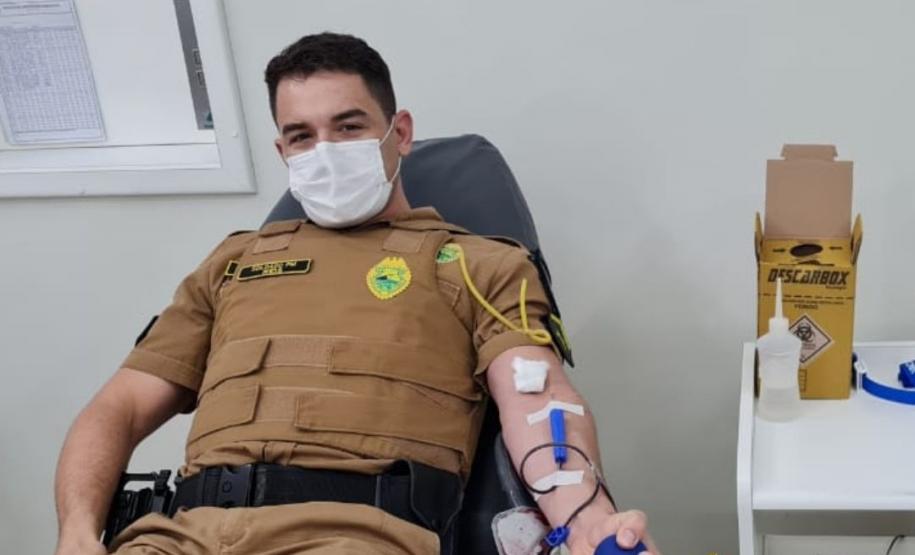 No Noroeste do estado, policiais militares participam de campanha de doação de sangue