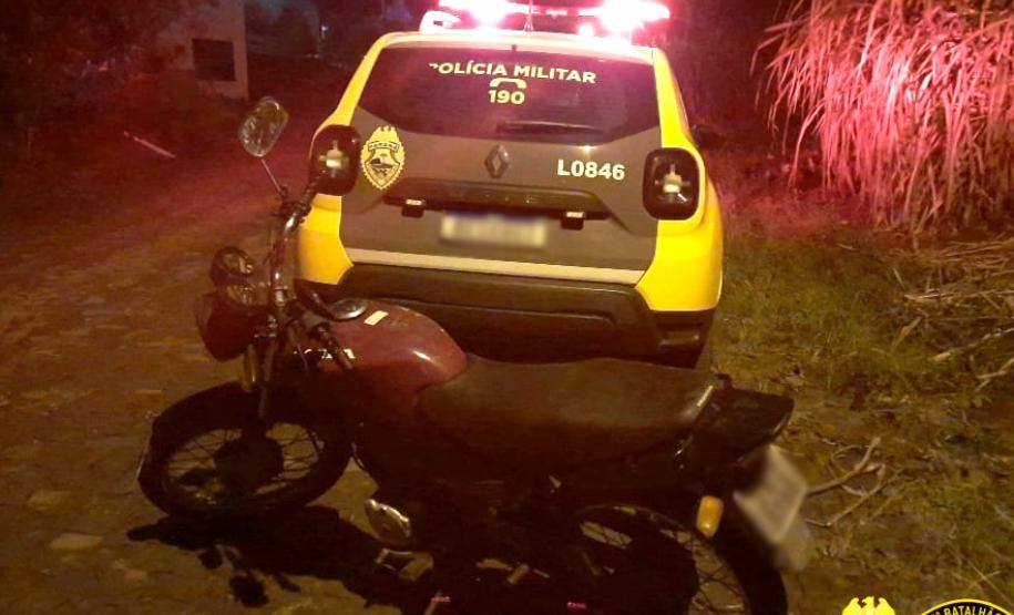 No Sudoeste, PM recupera um carro e uma motocicleta em situações distintas
