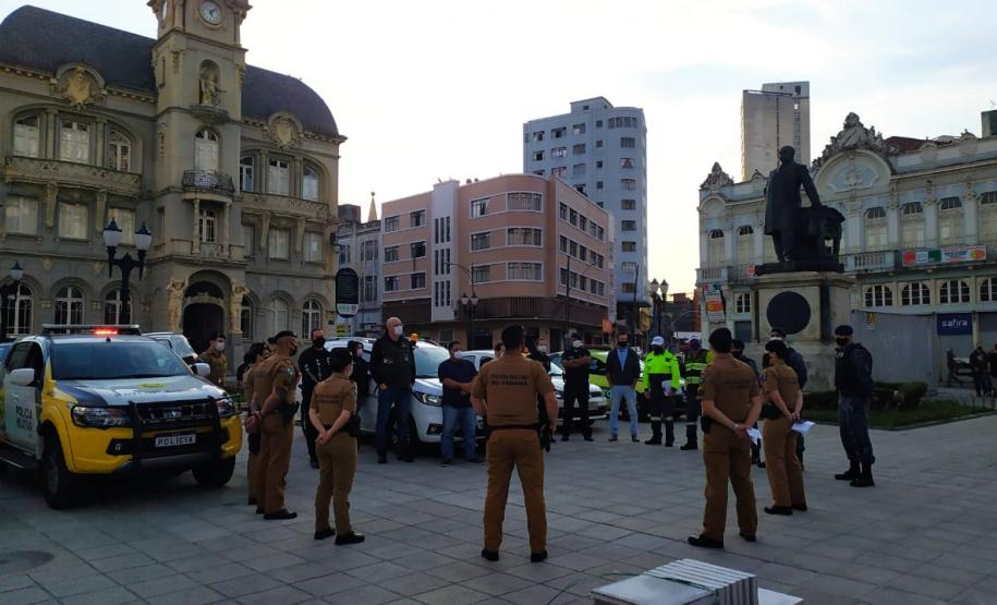 AIFU localiza mais de 500 pessoas em locais com festas na noite de sábado em Curitiba