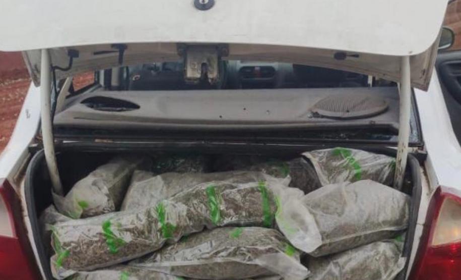 BPRv localiza 61 quilos de skunk durante abordagem em Floresta (PR)