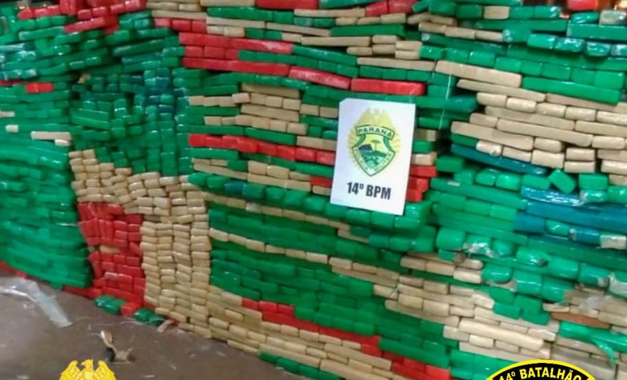 PM localiza 2,4 toneladas de maconha em Foz do Iguaçu