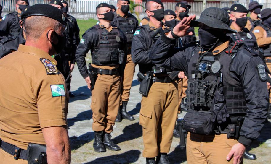 Oficiais da PM e do Corpo de Bombeiros se reúnem com o Comandante-Geral em Paranaguá