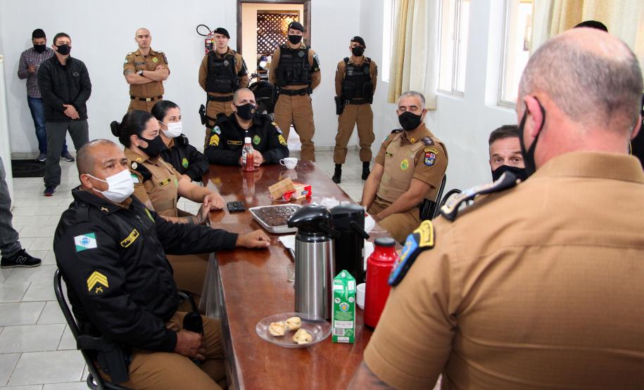 Comandante-Geral visita Corpo de Bombeiros e companhias da PM do Litoral