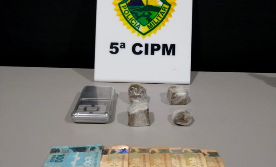 PM encaminha trio por envolvimento com drogas em Cianorte (PR)