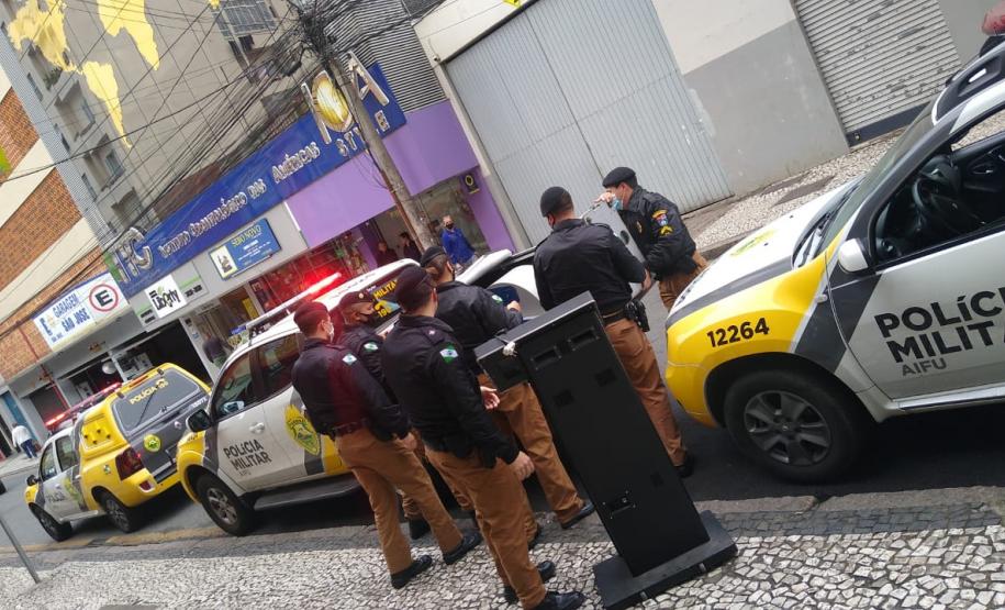 Em seis meses, mais de 570 pontos comerciais são interditados e 379 pessoas encaminhadas por infringirem medidas sanitárias na Capital