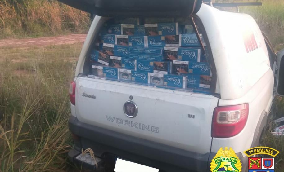 Dois veículos carregados com cigarros contrabandeados são apreendidos pela PM no Noroeste do estado