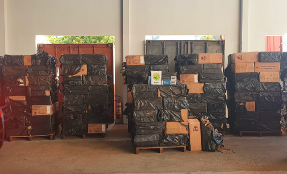 BPRv apreende caminhão carregado com mais de 120 mil maços de cigarros contrabandeados no Noroeste do estado