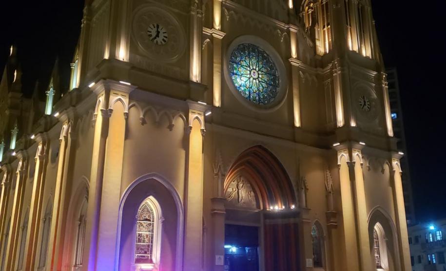 AIFU apreende 35 máquinas caça-níqueis e flagra festa com mais de 100 pessoas durante fiscalizações em Curitiba