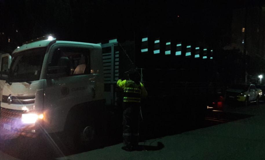 AIFU apreende 35 máquinas caça-níqueis e flagra festa com mais de 100 pessoas durante fiscalizações em Curitiba