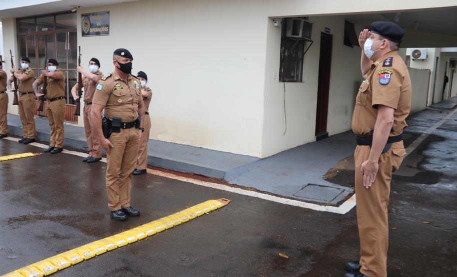 Em Arapongas, oficiais da PM fazem apresentação sobre a 7ª Companhia Independente para o Comandante-Geral