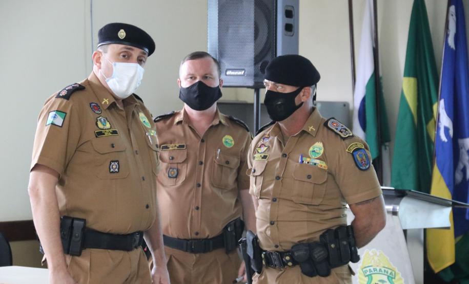 Em Arapongas, oficiais da PM fazem apresentação sobre a 7ª Companhia Independente para o Comandante-Geral