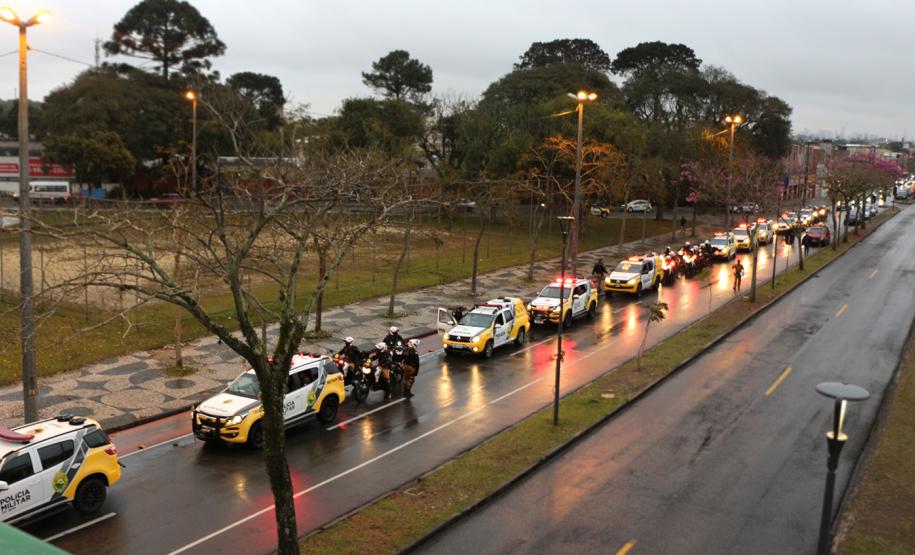 Cerca de 70 policiais reforçam o policiamento na região Leste de Curitiba