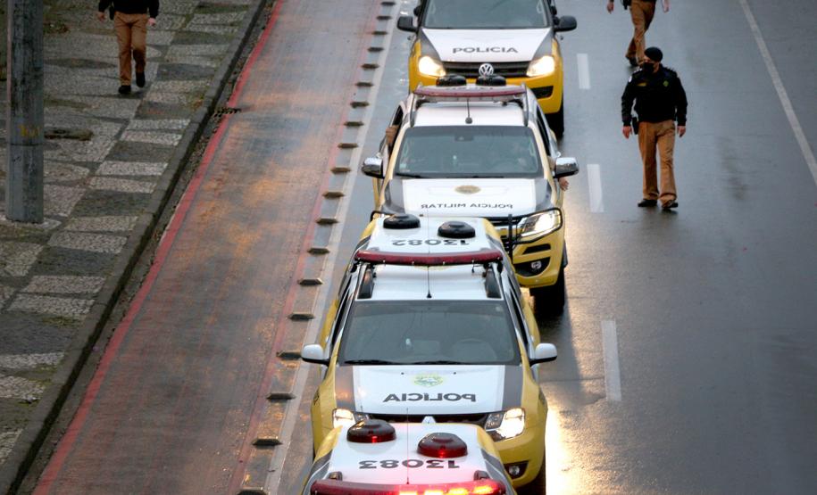 Cerca de 70 policiais reforçam o policiamento na região Leste de Curitiba