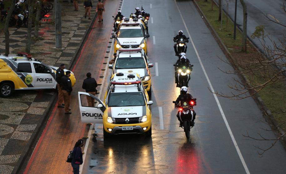 Cerca de 70 policiais reforçam o policiamento na região Leste de Curitiba